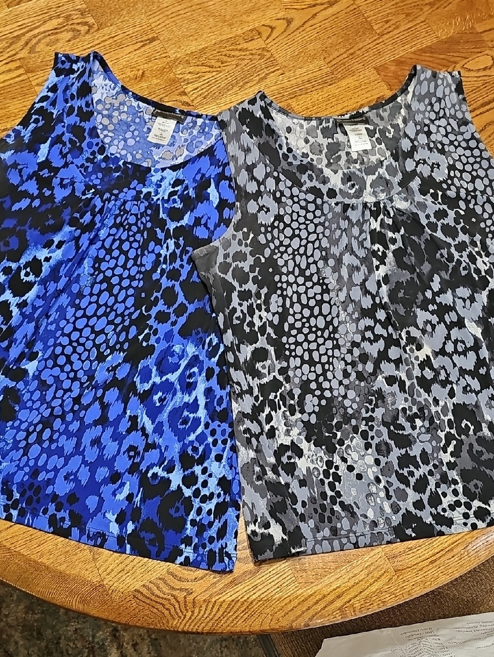 Bundle Of 2 Printed Sleeveless Camisole Tanks - Blue / Gray
